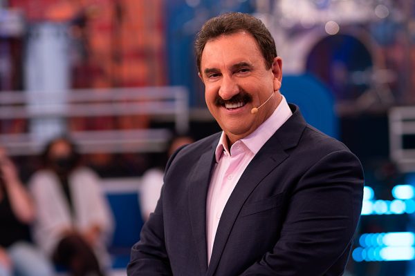 Ratinho afirma ter residência permanente no Paraguai; entenda a diferença entre residência e cidadania