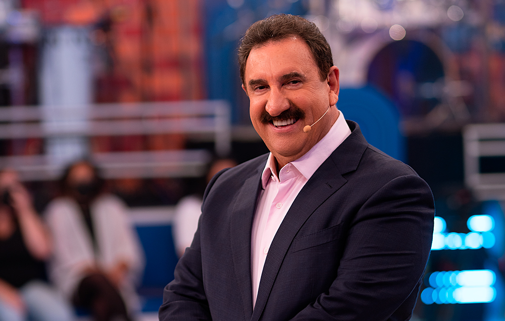 Ratinho afirma ter residência permanente no Paraguai; entenda a diferença entre residência e cidadania